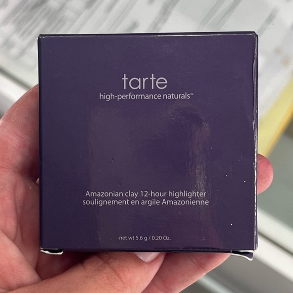 Tarte: Amazonian Clay 12 Hour Highlighter (Sparkler) - Picture 2 of 4